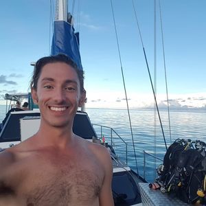 Meet your Posher, Hunter